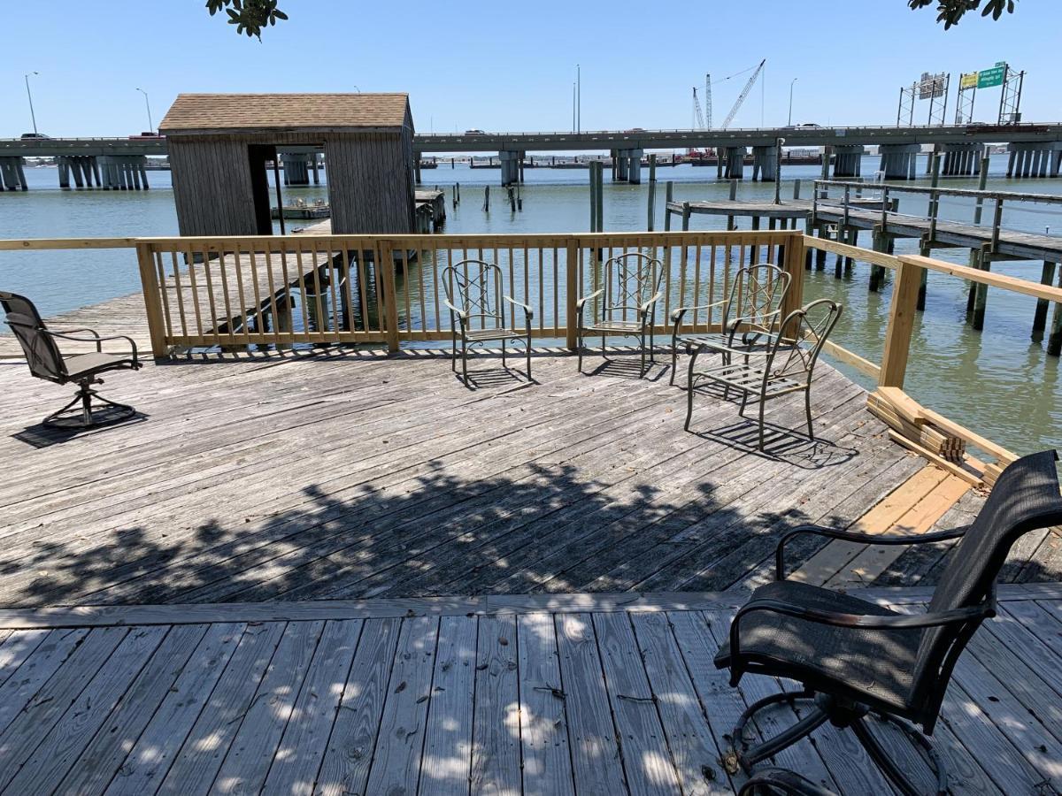 The Boat House - Water Front, Wifi, Pet Friendly Home Norfolk Exterior photo