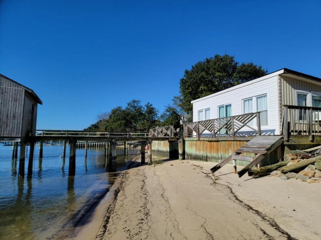 The Boat House - Water Front, Wifi, Pet Friendly Home Norfolk Exterior photo