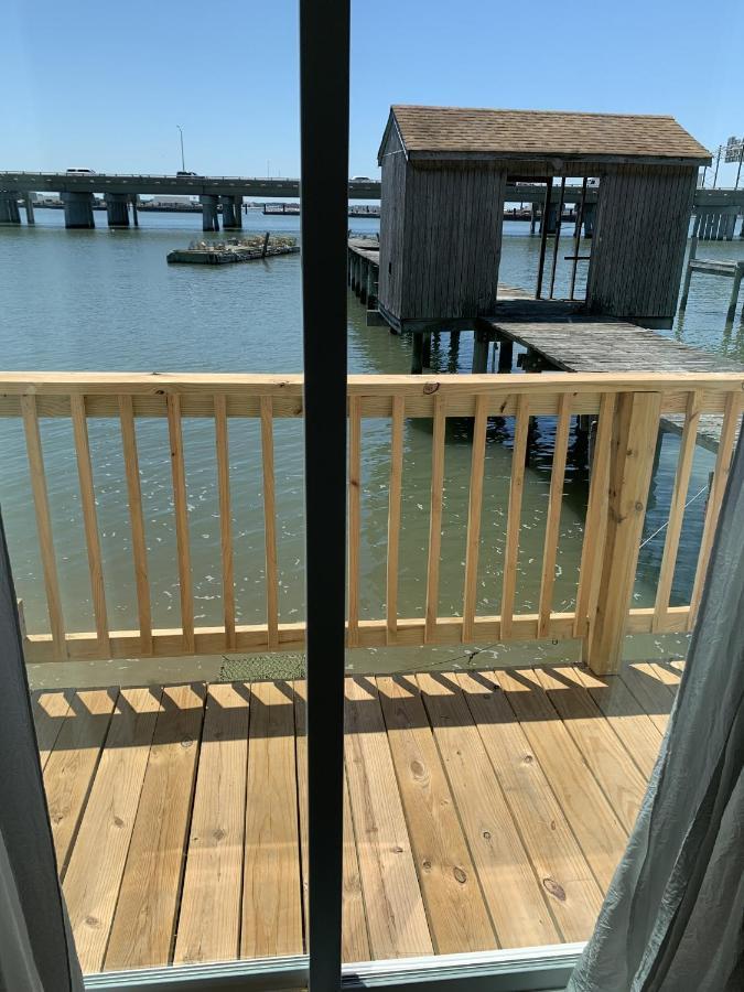 The Boat House - Water Front, Wifi, Pet Friendly Home Norfolk Exterior photo