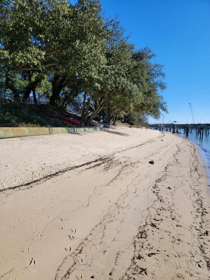 The Boat House - Water Front, Wifi, Pet Friendly Home Norfolk Exterior photo